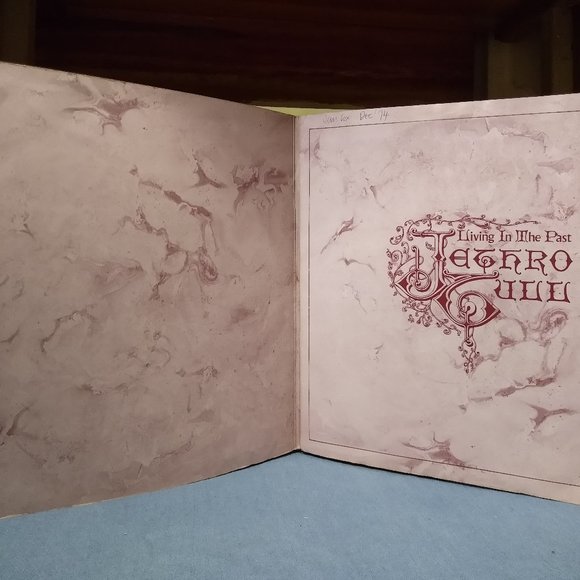 Jethro Tull Living In The Past Gatefold Booklet 2LP 1972 Vinyl Records MINTY - Picture 3 of 11